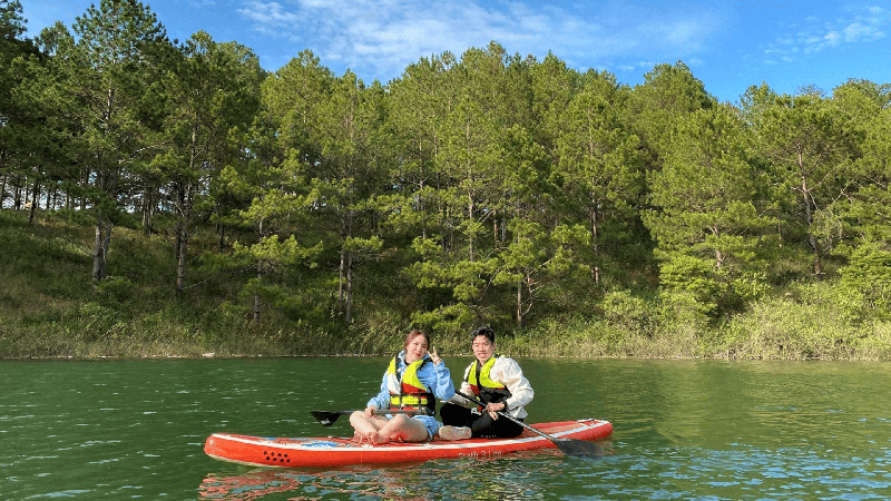 Chèo SUP Khám Phá Hồ Kon Trang Long Loi (3)